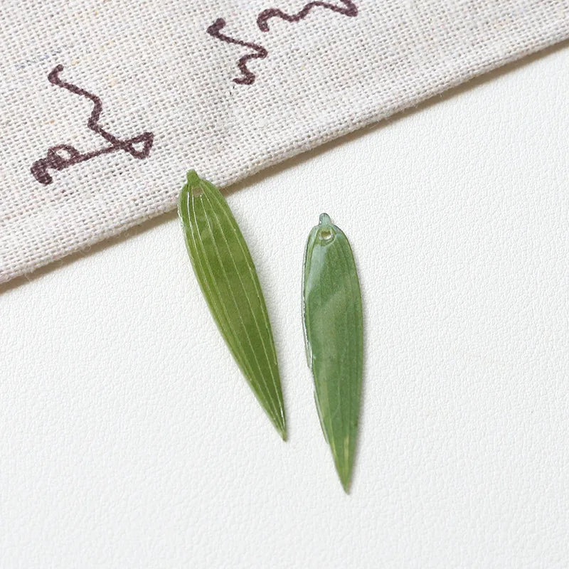 5Pcs Green Leaf Resin Beads